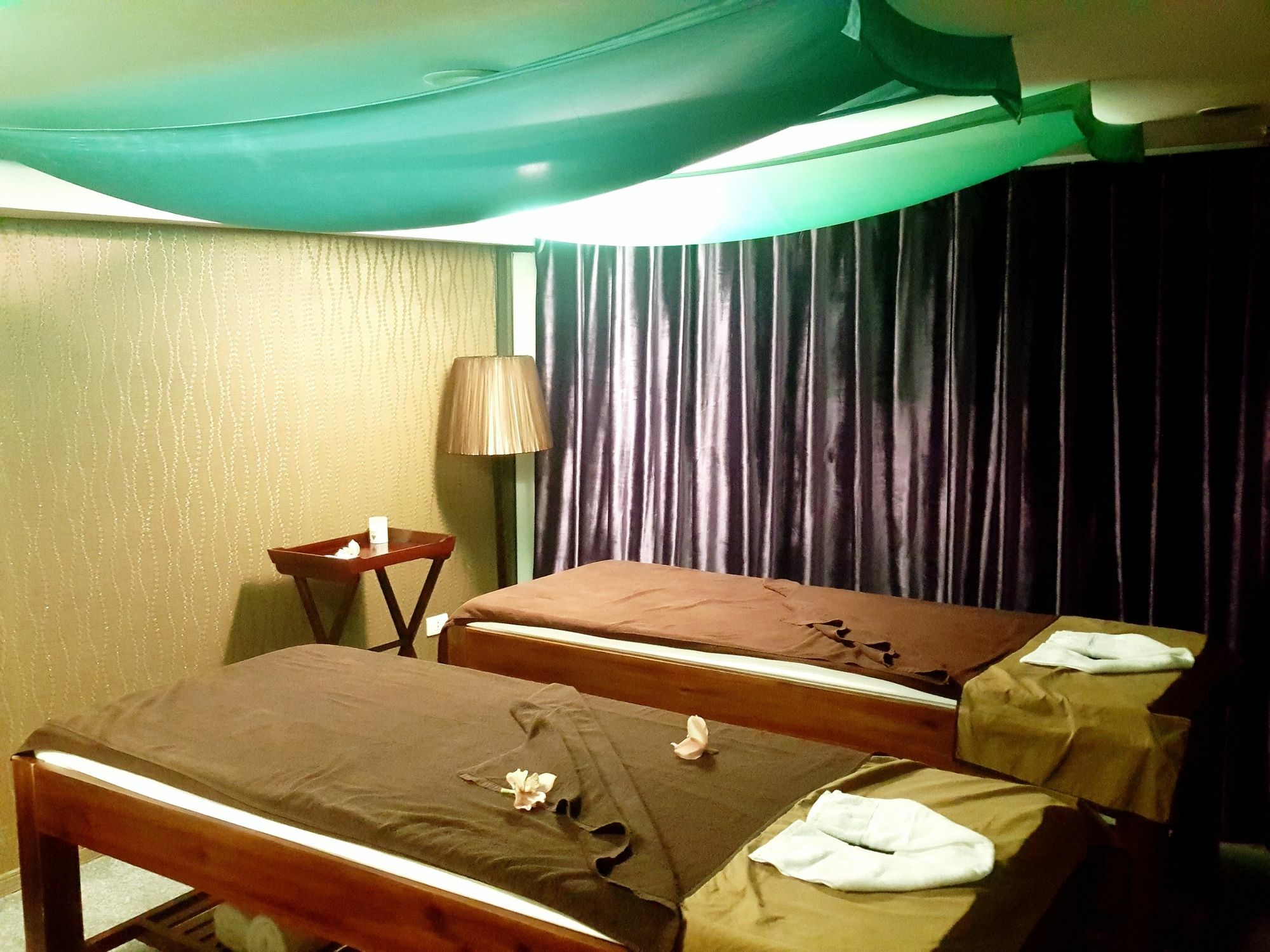 Hanoi Emerald Waters Hotel & Spa Exterior foto