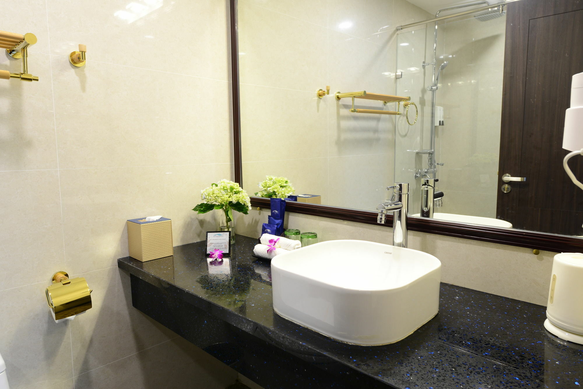 Hanoi Emerald Waters Hotel & Spa Exterior foto
